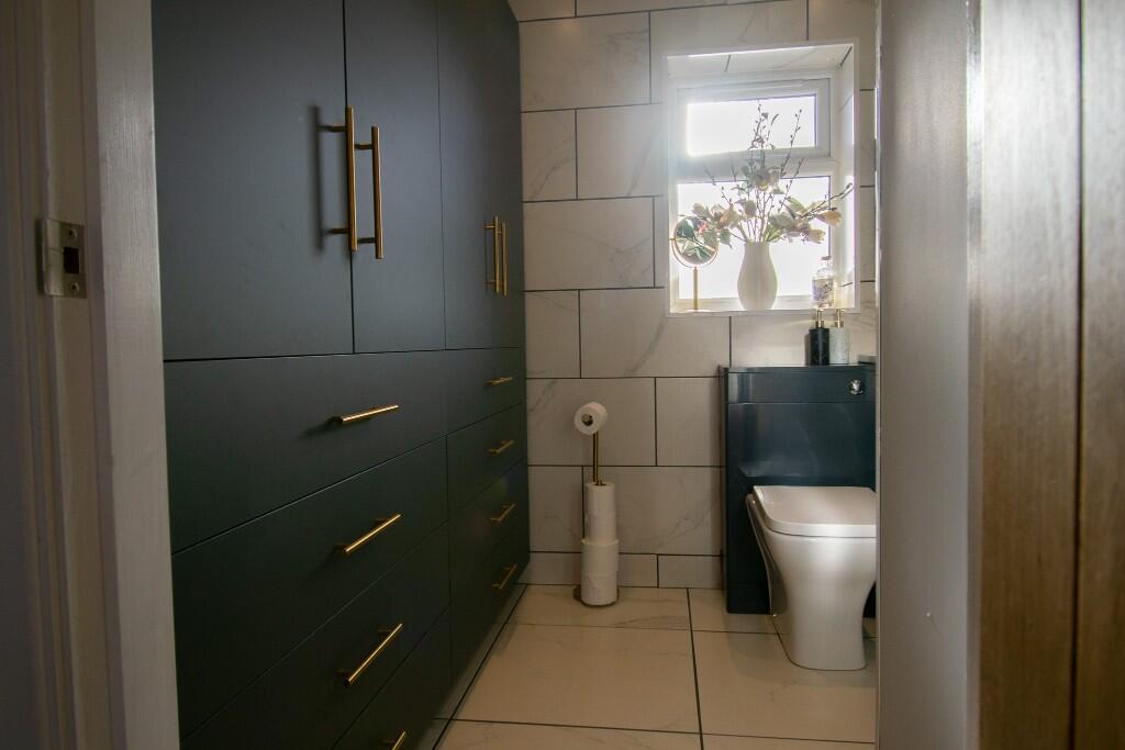 Ensuite/Wardrobe