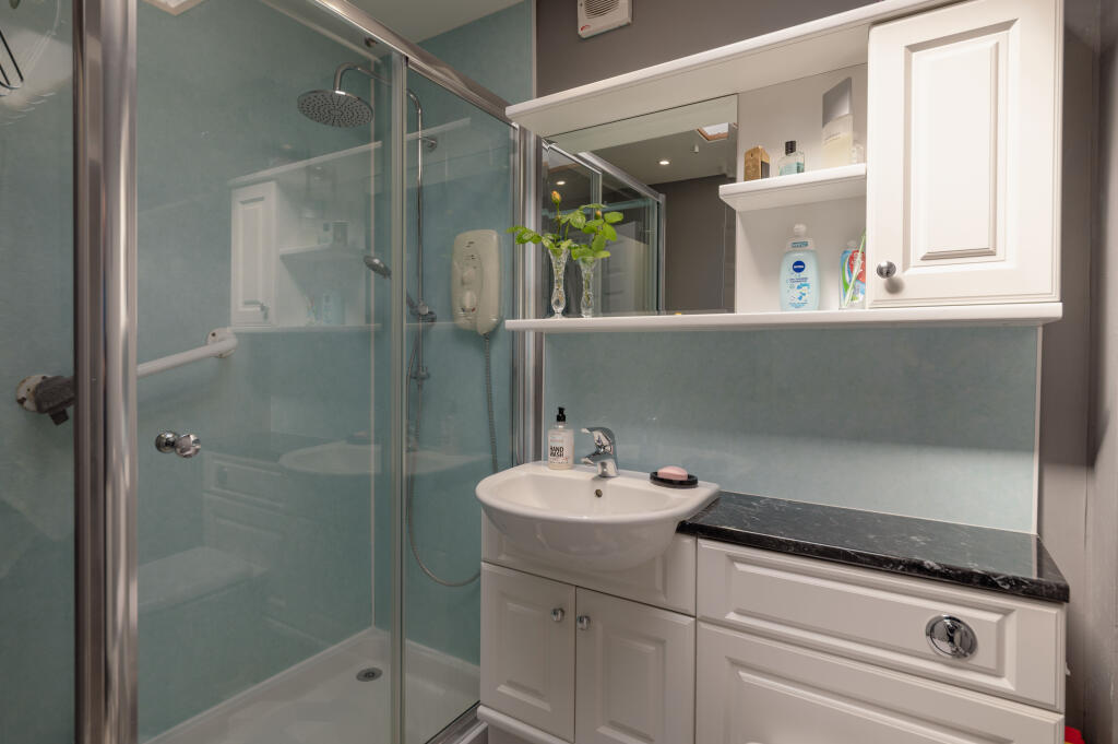 Shower Room 2