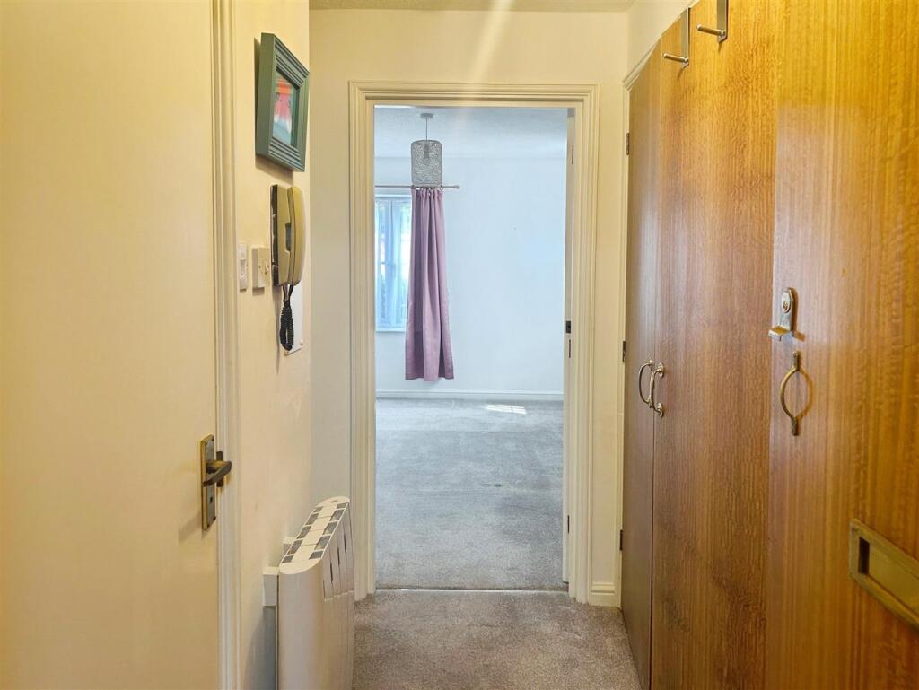 cf9c141f--4964-83B5-6FD4626E1520-70988-0000417AD76