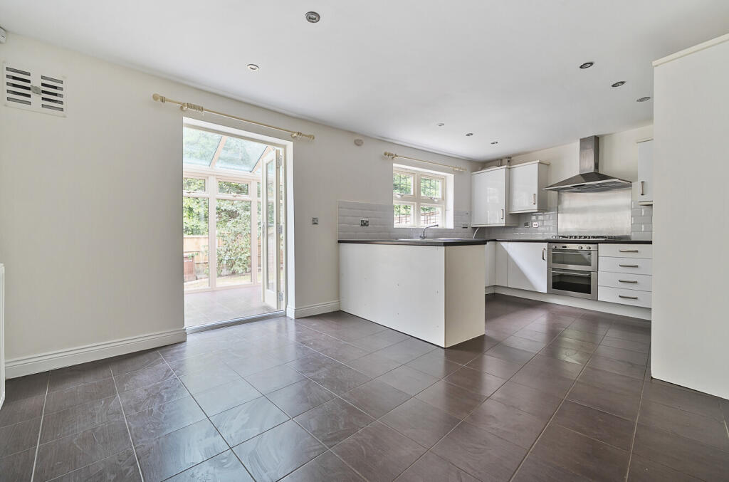 1326223-9-6887b3b...