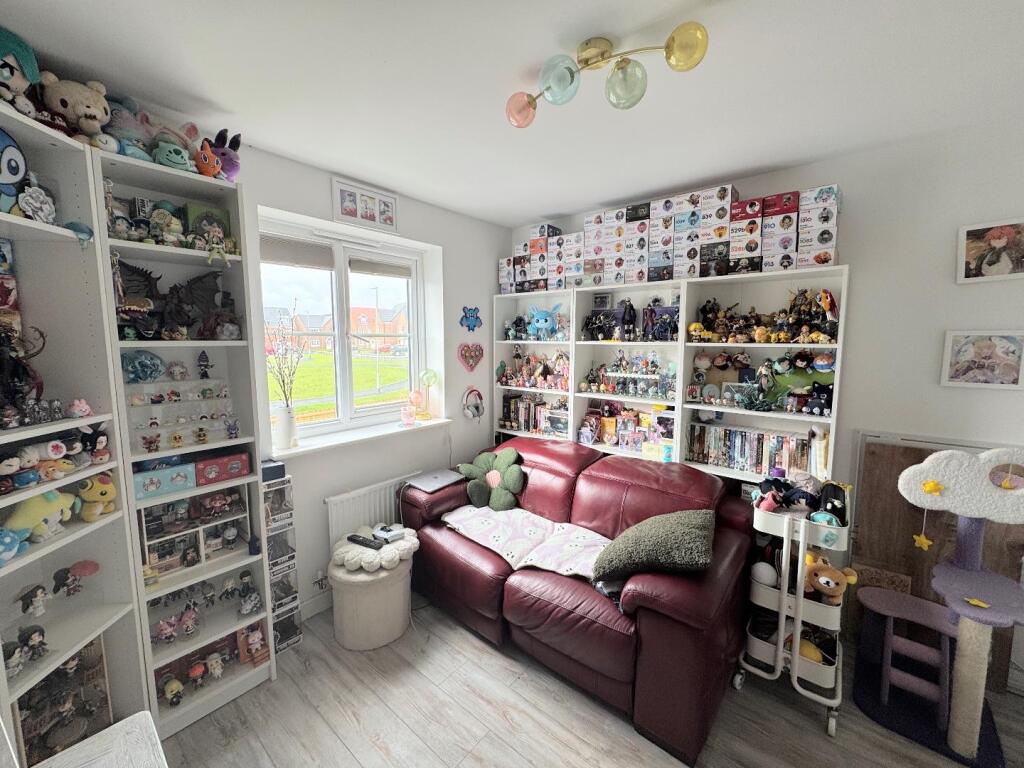 BEDROOM (FIRST FLOOR)