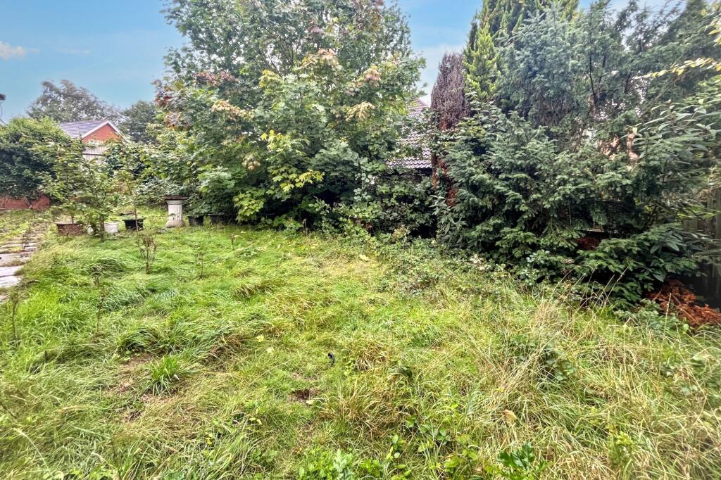 1 Deacon Place, Caterham, Surrey, CR3 5FN