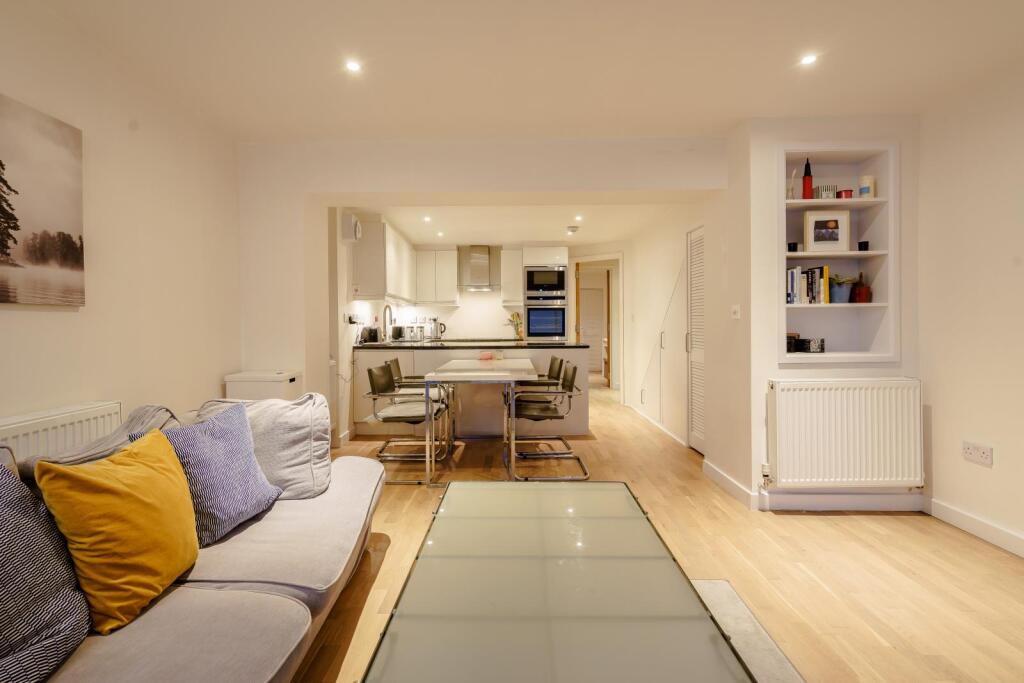 8407023-interior10-800.jpg
