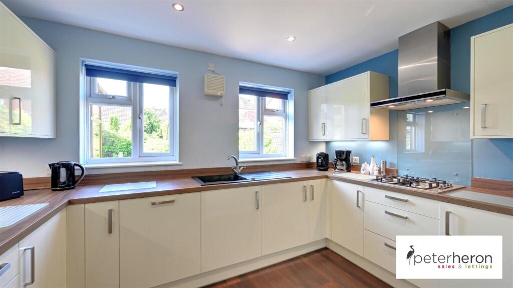 Breakfasting Kitchen