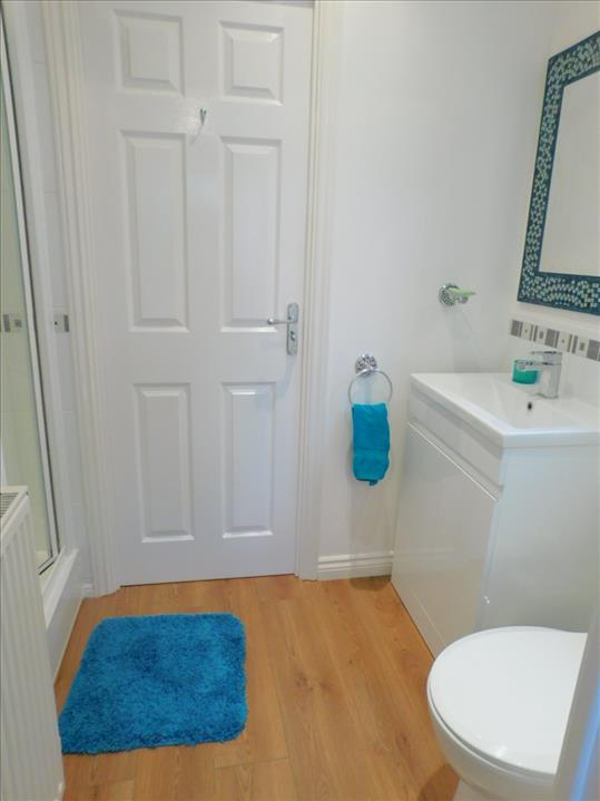 JACK &amp; JILL EN-SUITE