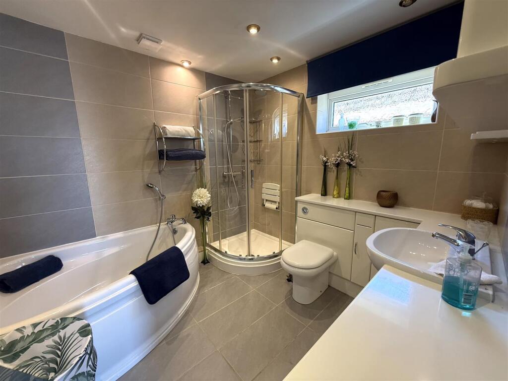 7 mayflower bath new.jpeg