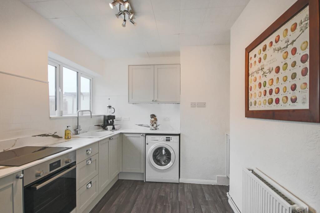 5 Hall Drive, Harefield, Uxbridge, Middlesex, UB9 6LA