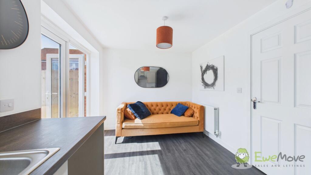 CAM02351G0-PR0075-STILL005