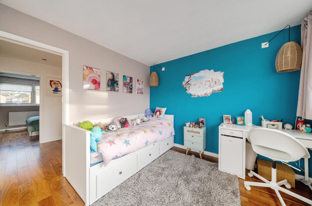 1386763-25-6932b8...