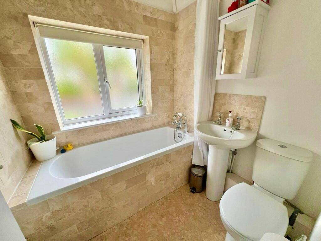 IMG-20241015-WA01...