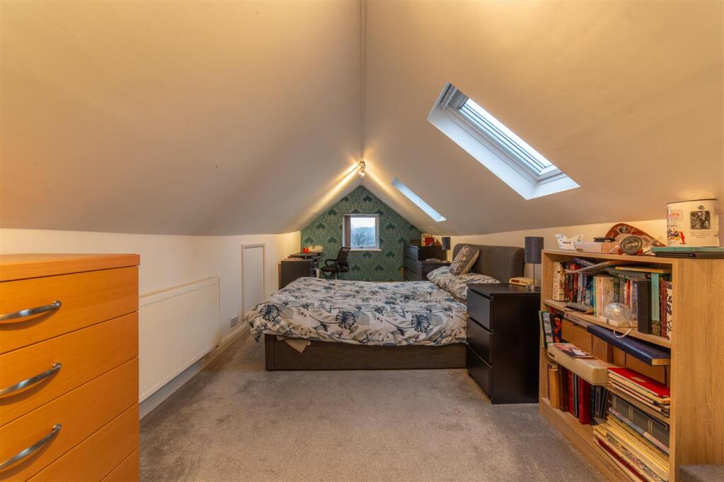 136 Edlogan Way-20.jpg