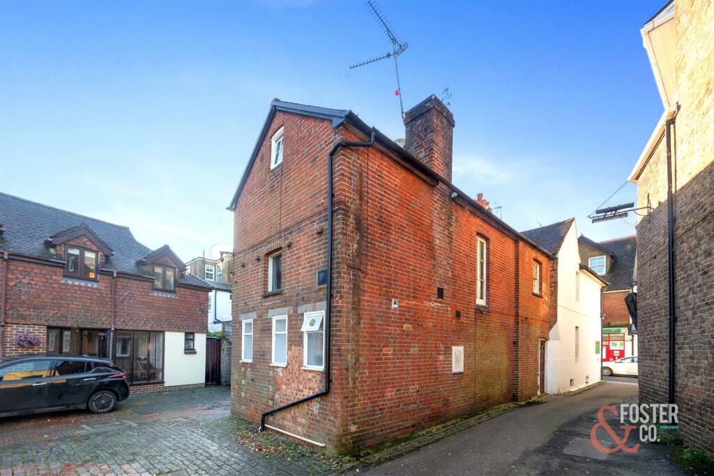 High Street 101 Flat 1-008(1).jpg