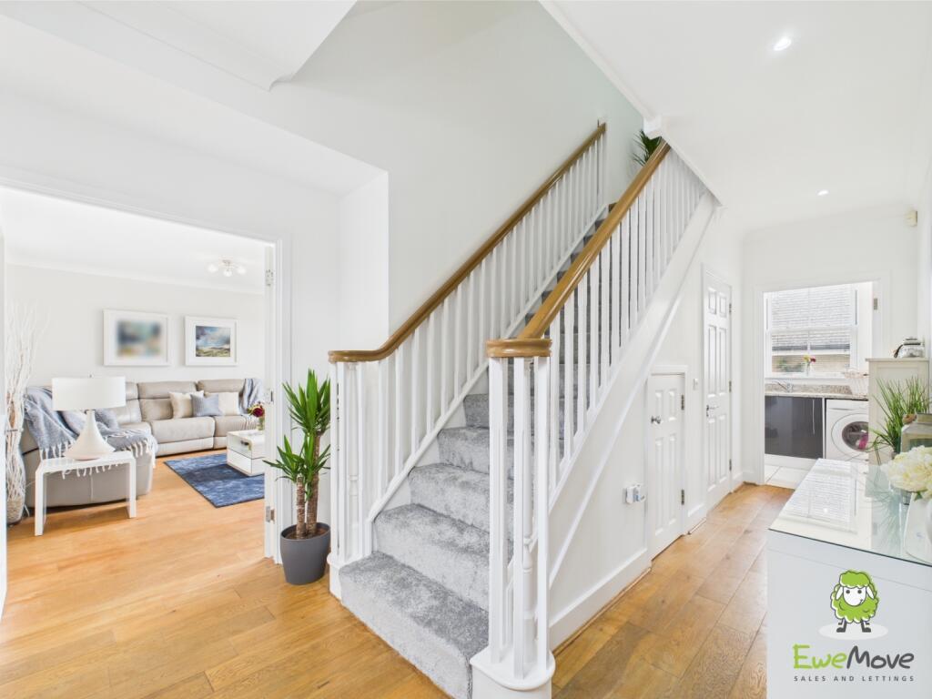 CAM03778G0-PR0218-STILL001