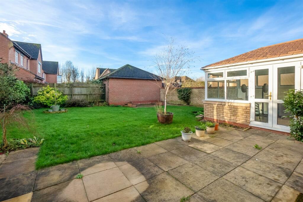 29 Stephenson Way-10.jpg