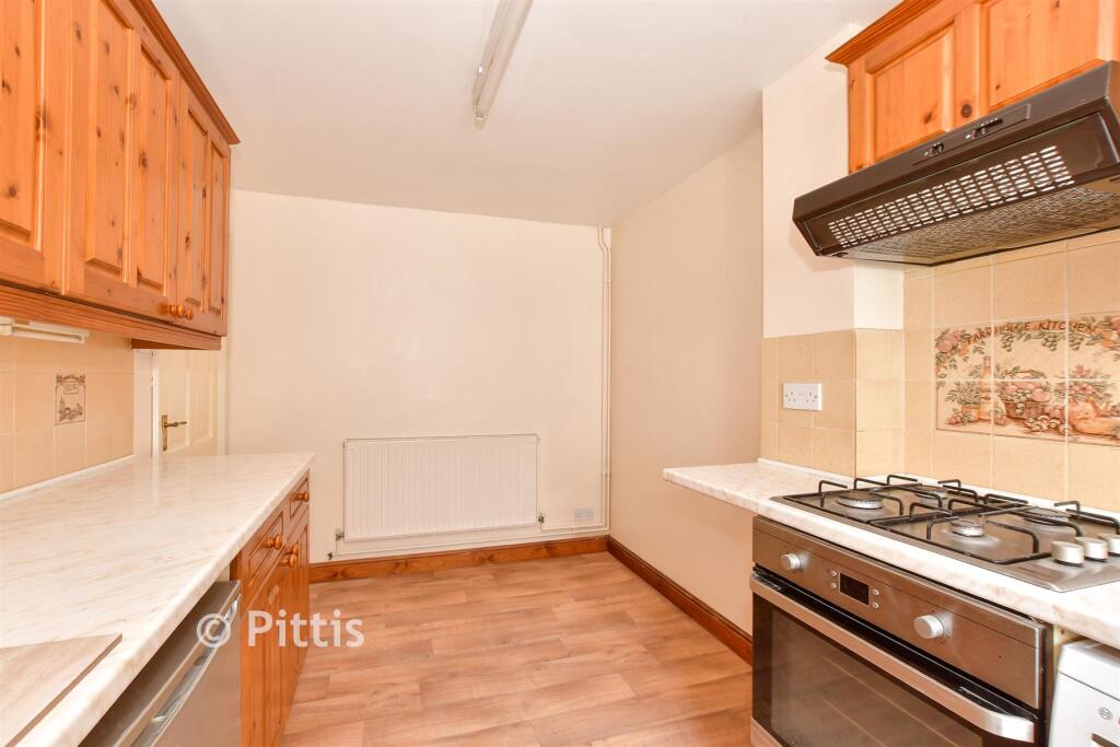 Kitchen/ Dining Room