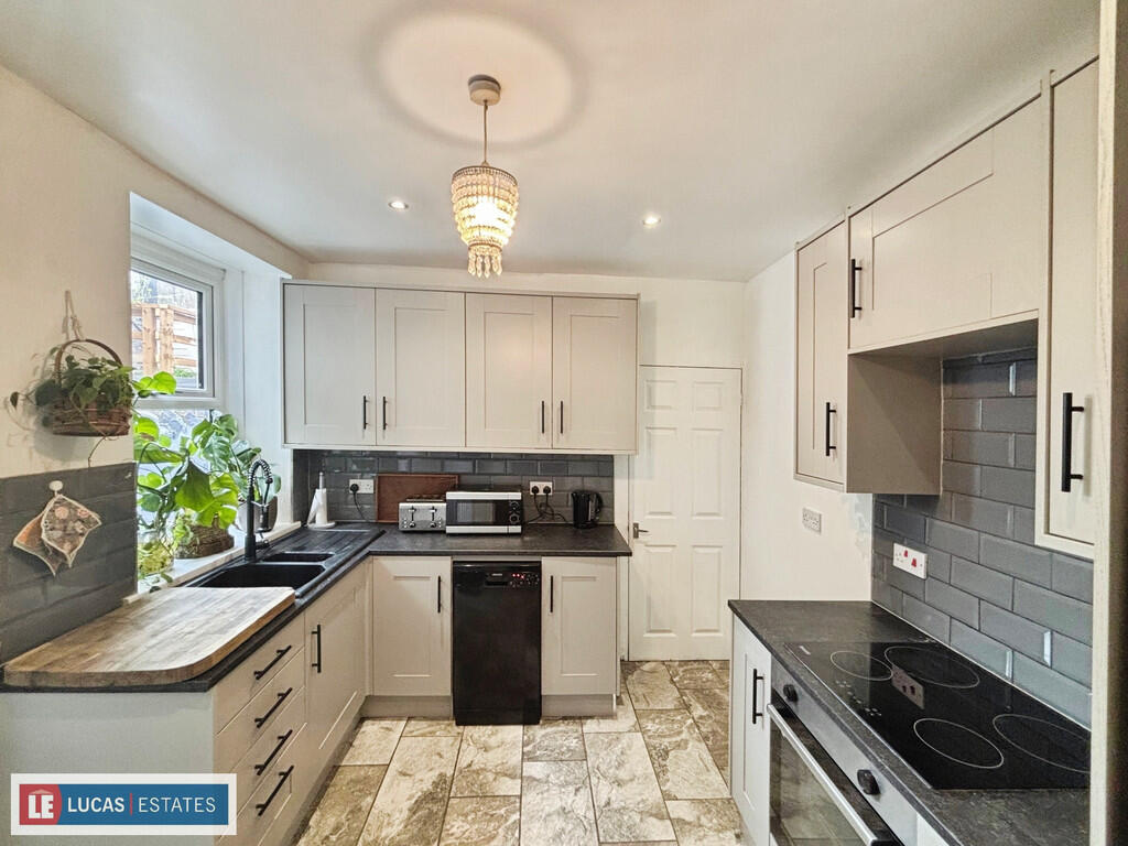 d79d43c3-3A-4420-...