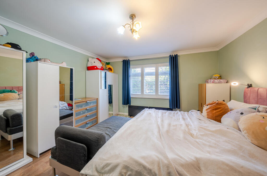 1376959-3-69203c0...