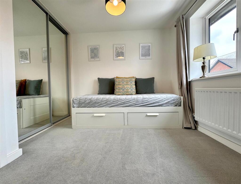 bedroom.jpg