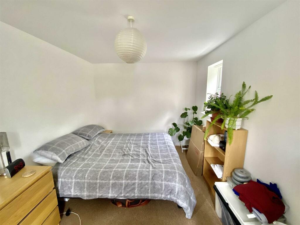 Dual aspect double bedroom