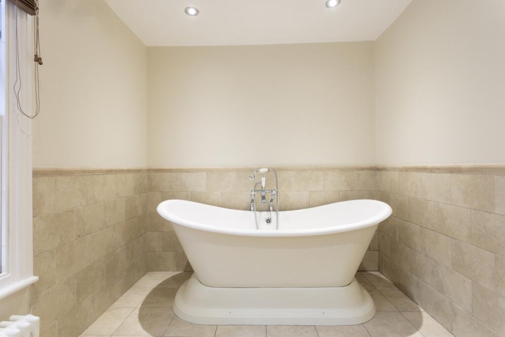 48_East_Mount_Road_21