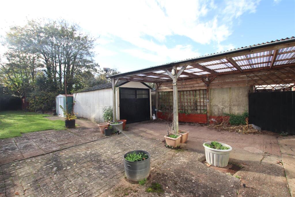 Garden &amp; Garage.JPG