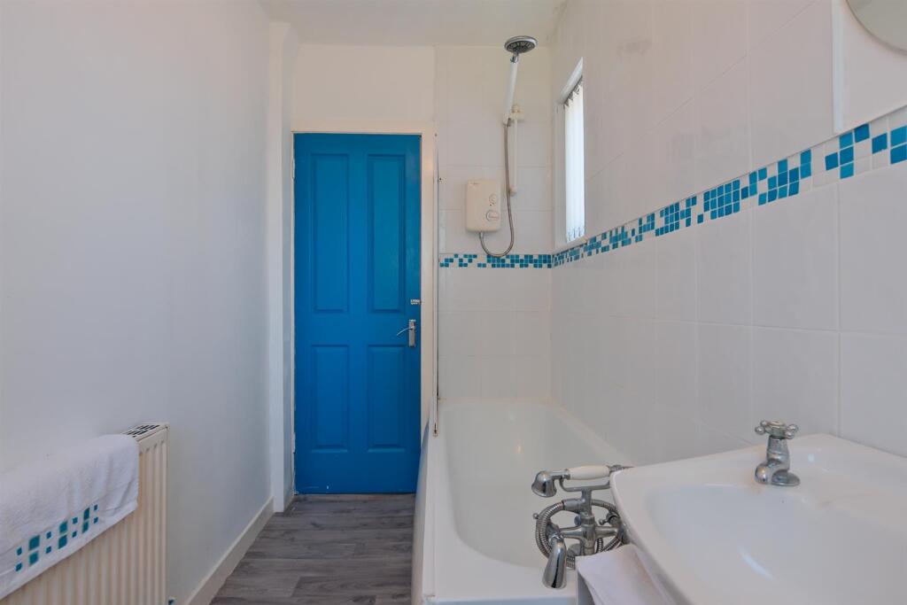 020-43 Meadowburn Road, Wishaw, ML2 8LB.jpg