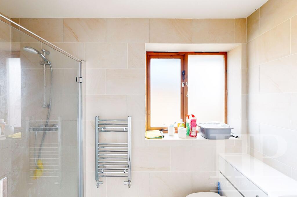 EN-SUITE SHOWER-ROOM