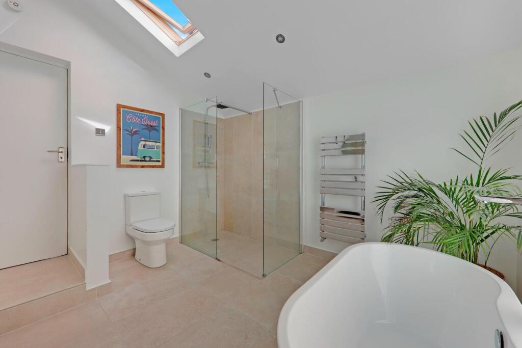 11-ab4aJHPropWorld - 14 Elvino Road - 31-medium.jp