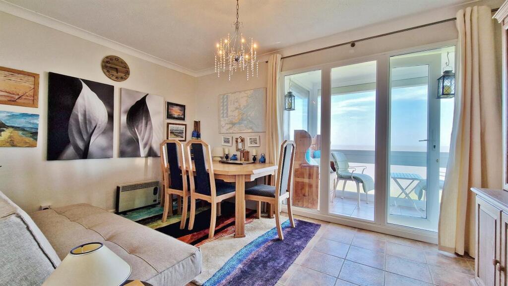 Bedroom 3/Dining Room