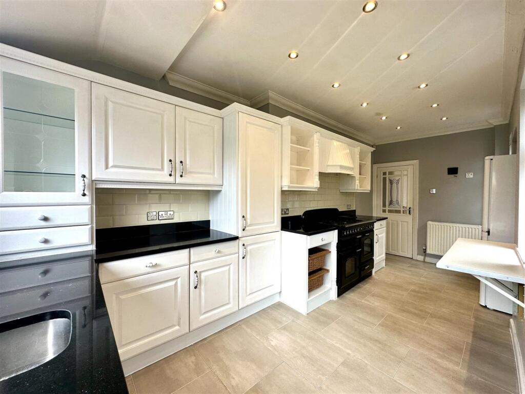 Breakfast Kitchen Aspect 3