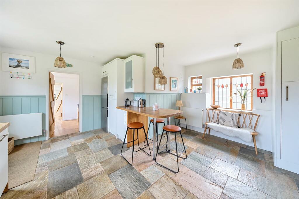 Kitchen / Breakfast Room