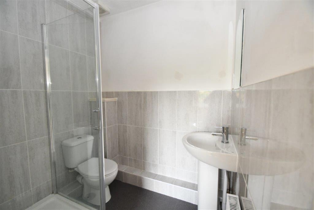 Master EnSuite Bathr