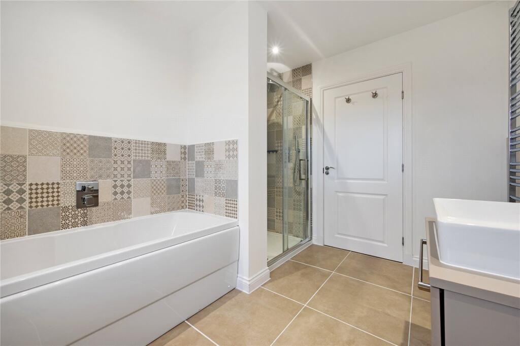 Ensuite