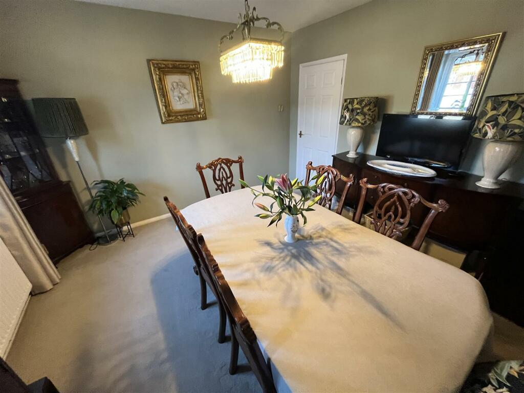 Bedroom 3 Dining Room Aspect 3