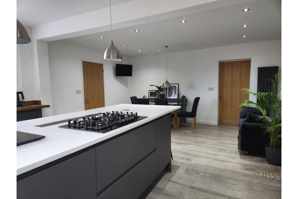 Kitchen/family Room