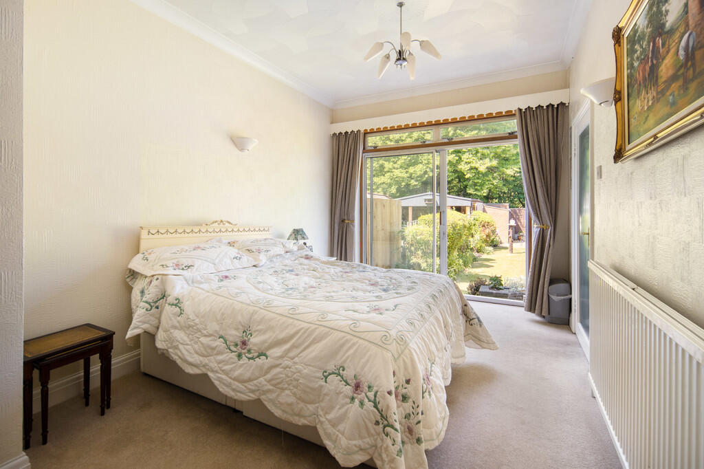 17_Bedroom