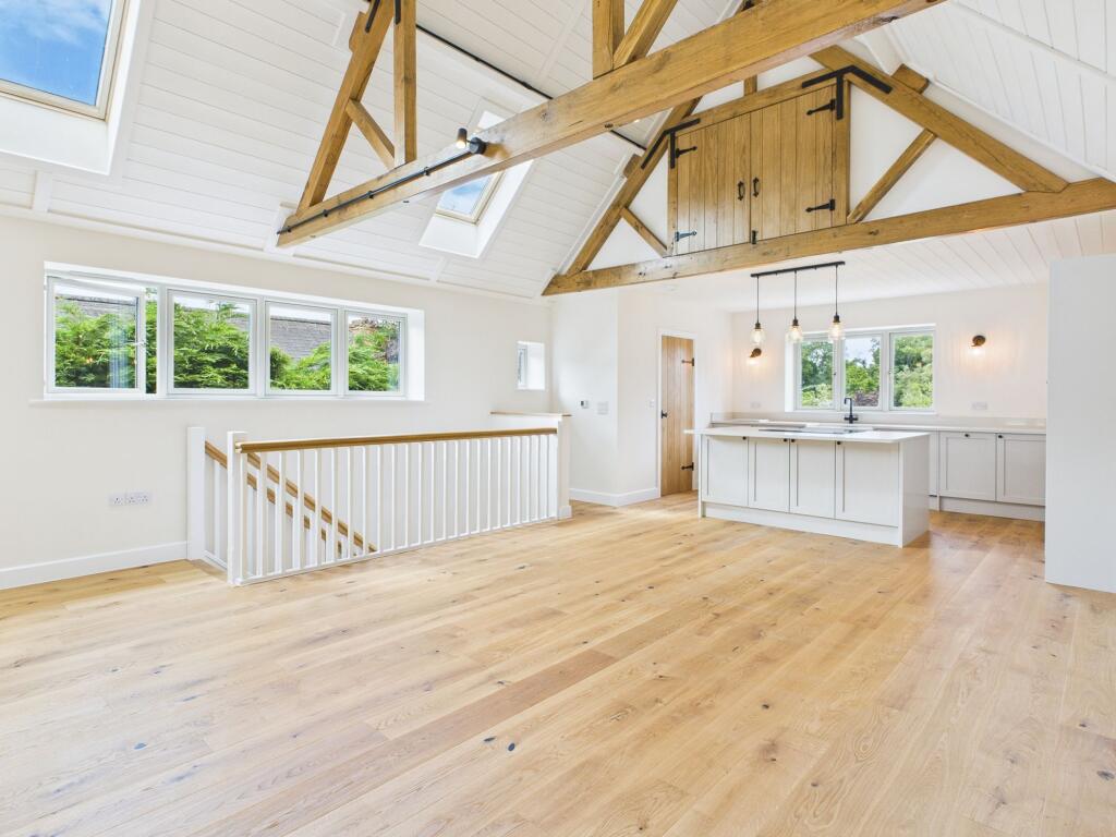 Sitting/Dining Room