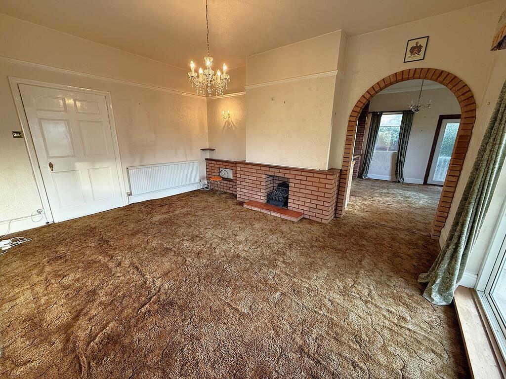 LIVING ROOM 2