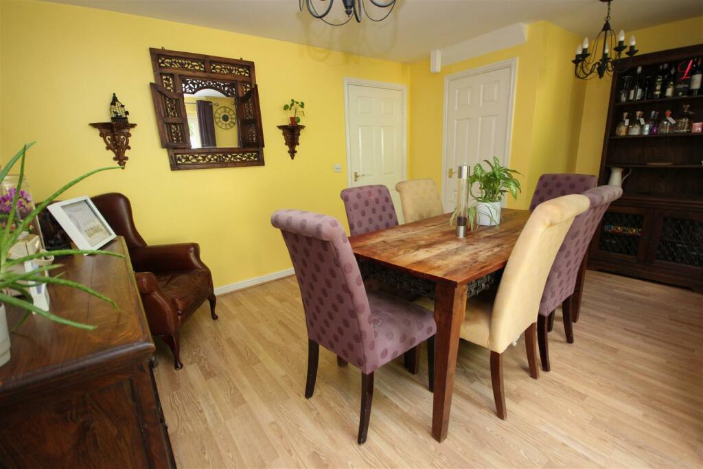 Dining Room 1.jpg