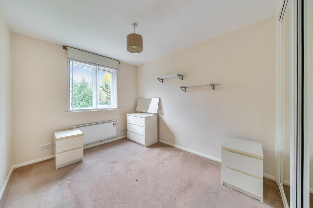 1376742-1-690b496...