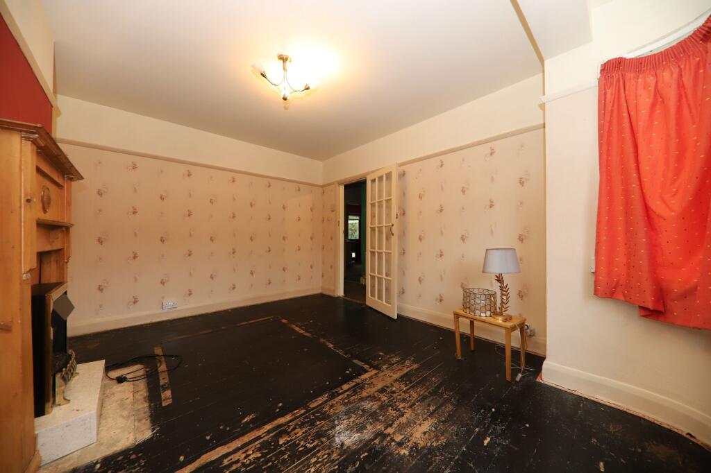 Living Room (2)