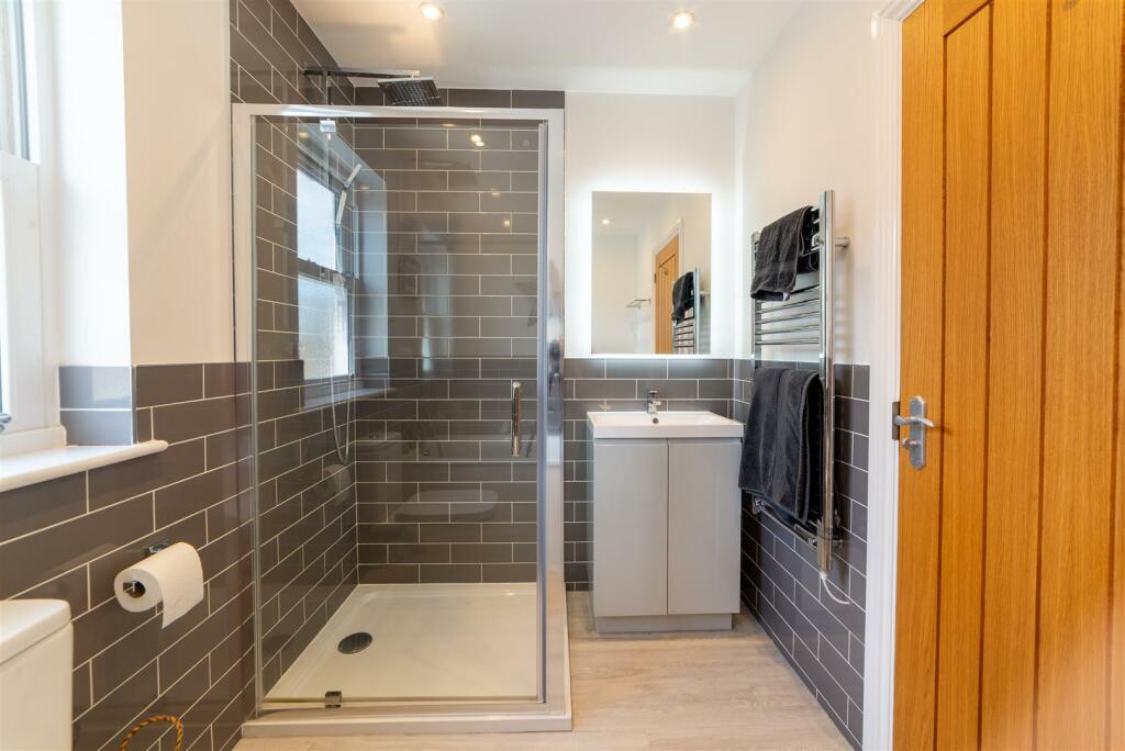 33 Deauville Avenue--11.jpg