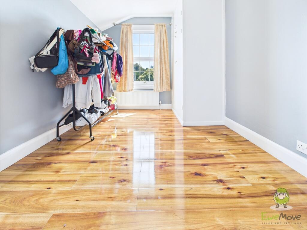 CAM01543G0-PR0148-STILL031