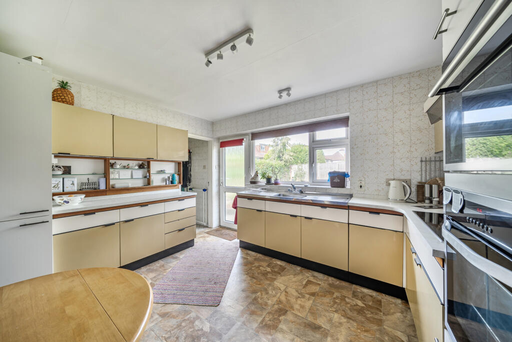 1298961-10-6839ce...