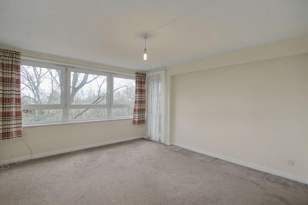 Flat 270, Haynes Park Court, Hornchurch, RM11 2DG