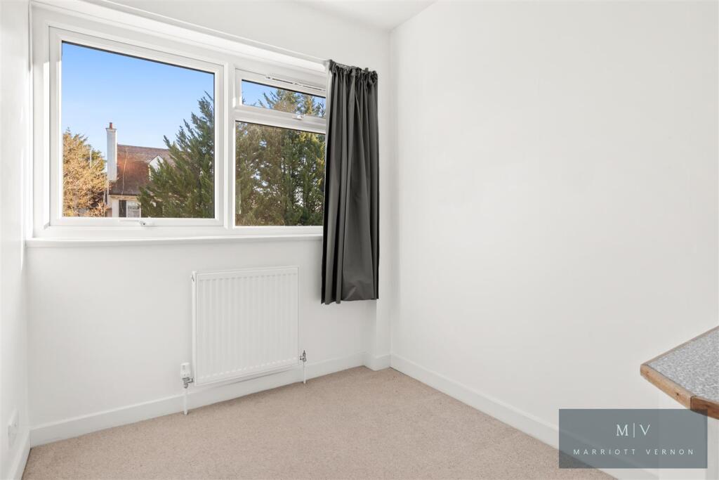 Brownlow Road 20 MV-11.jpg