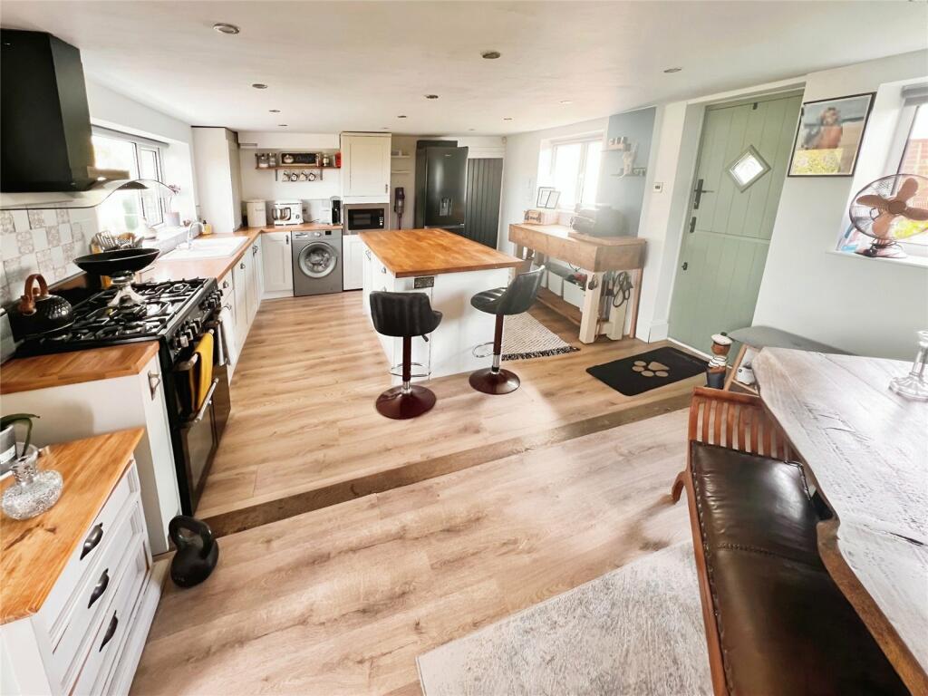 Kitchen/Family Room
