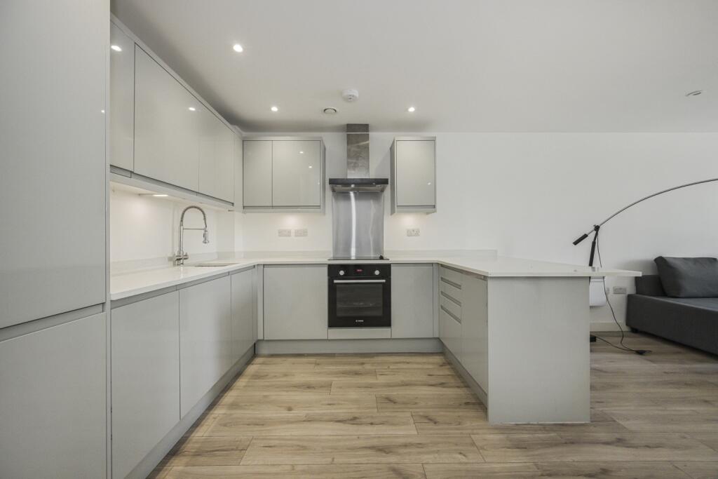 Flat 103 1A Hillreach -007