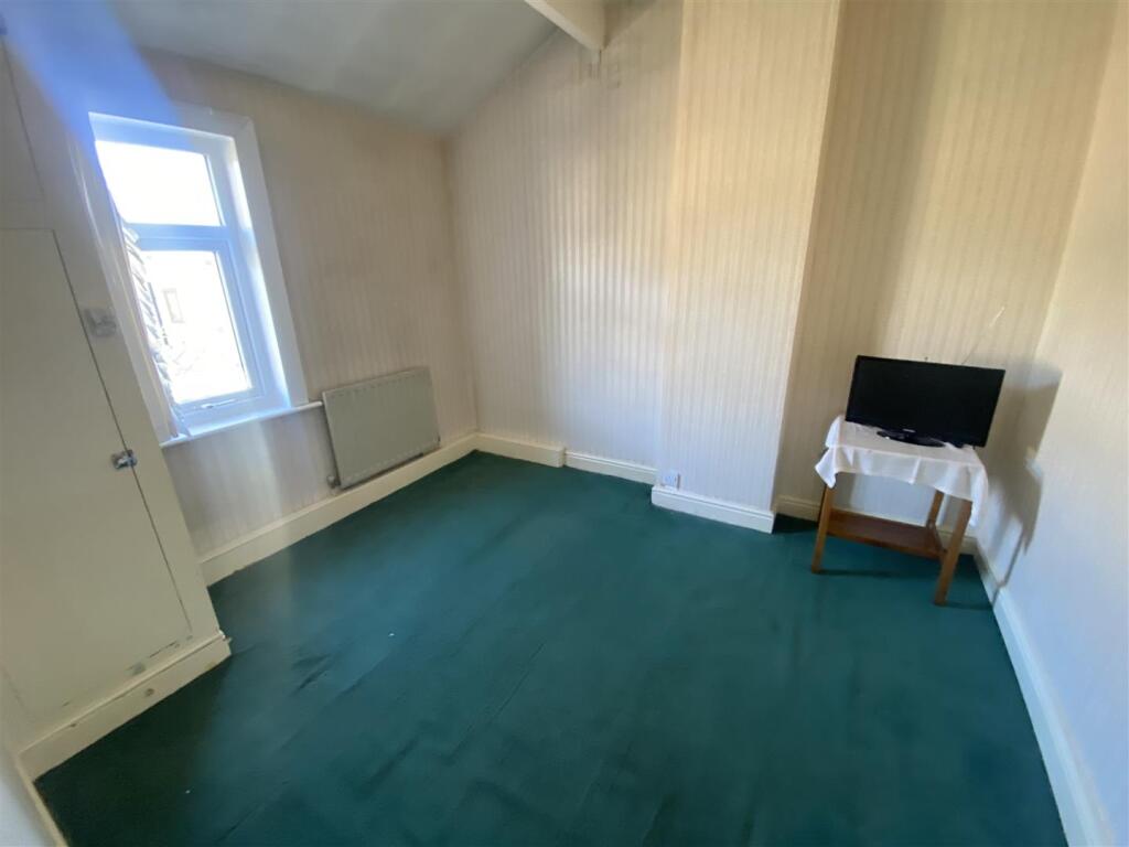 Bramleys Estate Agents - Lee Green - Mirfield (1).