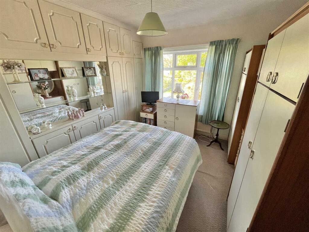 Bedroom 2.jpg